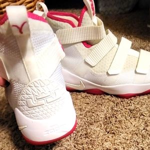 LeBron solider cancer edition